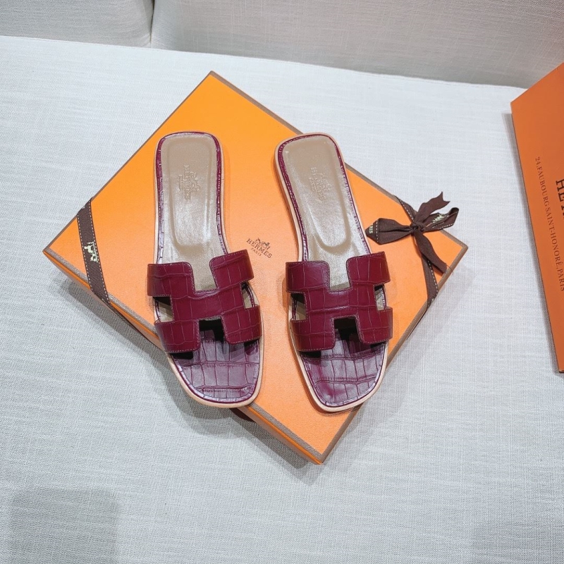H**mes slippers
